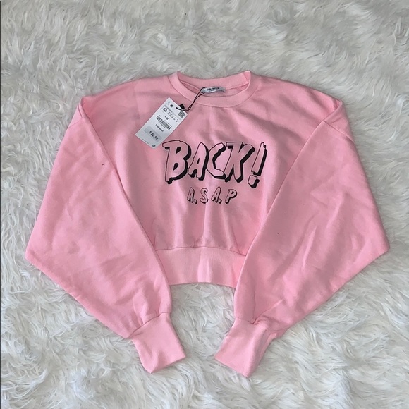 Zara Tops - Zara pink cropped sweatshirt